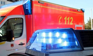 Der Riemen des Rucksack blieb am Haken des Fahrzeugs hängen. - Jens Reichenbach