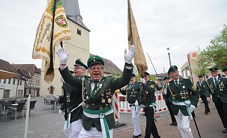 Vor allem der Norden des Lübbecker Landes ist eine Hochburg der Schützen. Zu den Festen der 1844 gegründeten Schützengilde Rahden gehört immer der Marsch durch die Stadt. Ob das dieses Jahr der Fall ist, das ist offen. - Joern Spreen-Ledebur