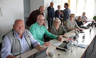 Der SPD-Ratsfraktionsvorstand: Rainer Backhaus (sitzend v. l.), Vorsitzender Patrick Engelbracht und Vera Wedekind. - Dieter Scholz