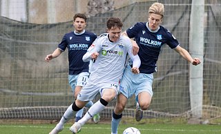 SCP-Neuzugang Casper Terho (vorne l.) zählte in der ersten Hälfte zu den Aktivposten, wenngleich seine Aktionen verpufften. - Oliver Krato