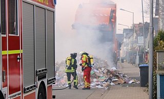 Das Papier begann zu brennen. Foto: Polizei Minden-Lübbecke - pschwemling