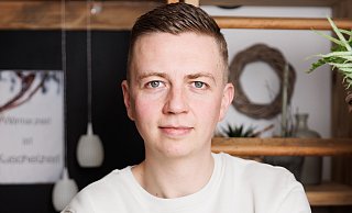 Der Verler Marco Skiebe hat sich mit seiner Holz-Manufaktur "Macobi" selbstständig gemacht. - Macobi