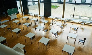 Ein leeres Klassenzimmer. - imago images/Action Pictures