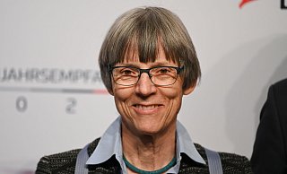 Sylvia Schenk, Juristin und Menschenrechtsexpertin, äußert sich über DFB-Präsident Bernd Neuendorf vor dem Jahrestag von dessen Wahl. - Arne Dedert/dpa