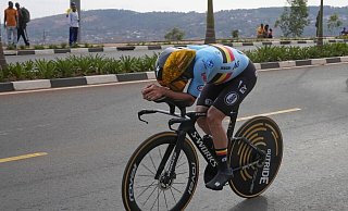 Der Belgier Remco Evenepoel beim Einzelzeitfahren der WM in Ruanda. - Jerome Delay/AP/dpa