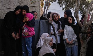 Am Sonntag wurden bei israelischen Luftangriffen Krankenhausangaben zufolge 44 Palästinenser getötet. - Abdel Kareem Hana/AP/dpa