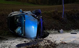 An dem Auto entstand Totalschaden. - Polizei