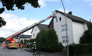 An der Franz-Grochtmann-Straße ist am Samstag ein Feuer ausgebrochen. - Andreas Eickhoff