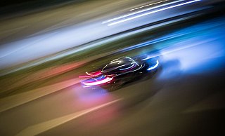 Andere Verkehrsteilnehmer hatten die Polizei eingeschaltet, weil der 20-Jährige Schlangenlinien gefahren war - anscheinend hatte er vorher Lachgas konsumiert. - Frank Rumpenhorst/dpa