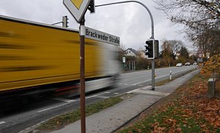 Die bisher als B 68 bekannte Straße heißt künftig unter anderem Brackweder Straße. - Uwe Pollmeier