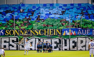 Die SCP-Fans auf der Südtribüne begeisterten beim SCP-Heimspiel gegen Karlsruhe mit einer sehenswerten Choreo zum 65-jährigen Bestehen des Lönsstadions. - Besim Mazhiqi