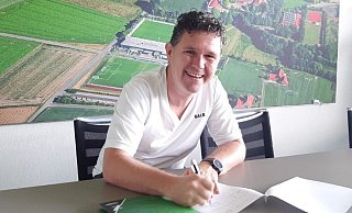 Unterschrift für zwei weitere Jahre: Roy Elferink. - SVR