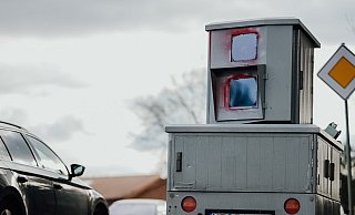 Blitzer "Nico" wechselt im Kreis Gütersloh regelmäßig seinen Standort. - Besim Mazhiqi