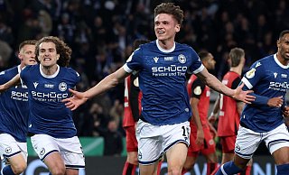 Leistung lohnt sich: Die Bielefelder um Torschütze Maximilian Großer verdienen im DFB-Pokal Millionen. - Friso Gentsch/dpa