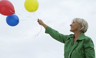 Zusätzliche Einnahmen aus Betriebsrenten bessern die oft geringen gesetzlichen Renten auf. - picture alliance / VisualEyze