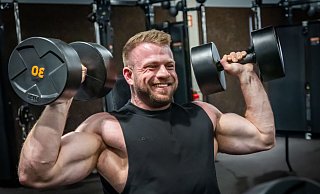Jan Katzenmeier ist Wettkampf-Bodybuilder. Durch seine Diabetes-Erkrankung muss er beim Training und der Ernährung besonders aufpassen. - Sarah Jonek