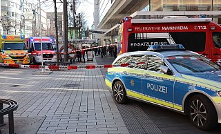 In der Innenstadt von Mannheim kam es an Rosenmontag zu einem großen Polizeieinsatz. - René Priebe/dpa
