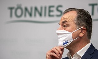 Clemens Tönnies beklagt sich in einem Schreiben an mehrere Ausschüsse des Landtags über die Kritik, die ihm entgegenschlägt. - picture alliance/dpa