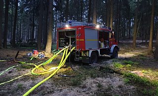 Das Tanklöschfahrzeug ist unverzichtbar. Bei Waldbränden sind nur Fahrzeuge dieses Typs in der Lage, möglichst weit zum Brandort vorzufahren. - Franz Scherl