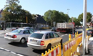 Ende der Umbausperrung: Das Neuhäuser Tor ist wieder normal befahrbar. - Holger Kosbab
