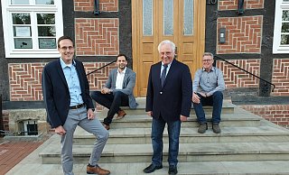 Ingmar Reisige (l.) ist der FDP-Bürgermeisterkandidat. Er wird unterstützt von (v. l.) Marc Lürbke FDP-Landtagsmitglied, Udo Fölling FDP-Stadverbands- und Fraktionsvorsitzender und Walter Hammerschmidt. - FDP Bad Wünnenberg