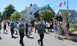 Glanzvolles Schützenfest im Amseldorf - Burkhard Battran
