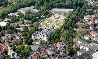 Im Zentrum von Schloß Neuhaus gibt es viel Verbesserungspotenzial, wie das Planungsbüro Junker + Kruse erkennt. - Gerd Vieler