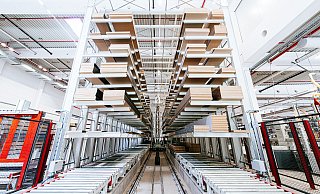 Bei Bauformat und Burger läuft die gesamte Stromversorgung über Ökostrom. Das Foto zeigt einen Lagerbereich. - Sam Rey