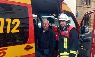 Thomas Schellhorn (l.) und Steven Noble von der Freiwilligen Feuerwehr Höxter. - Sebastian Beeg