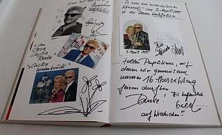 Hannelore und Heino haben am 3. April 1995 ihren 16. Hochzeitstag mit dem Publikum gefeiert. Und ein "wunderbares Konzert" war es auch. - Marion Pokorra-Brockschmidt