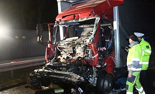 Das Führerhaus des Lkw wurde weiter in den Auflieger gedrückt. - Andreas Eickhoff