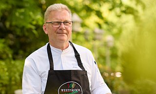 Holger Lemke, Inhaber und Küchenchef des Restaurants Windmühle Fissenknick in Horn-Bad Meinberg im Kreis Lippe. - Hendrik Lemke Fotografie Holger Lemke, Inhaber und Küchenchef des Restaurants Windmühle Fissenknick in Horn-Bad Meinberg im Kreis Lippe. - Hendrik Lemke Fotografie
