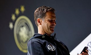 Fordert drei Punkte von der DFB-Elf: Oliver Bierhoff, Geschäftsführer Nationalmannschaften. - Foto: Daniel Löb/dpa