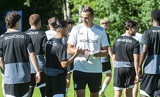 Arminias U21 mit Coach Oliver Döking legen am 10. August mit einem Auswärtsspiel in der Oberliga los. - Jörg Dieckmann