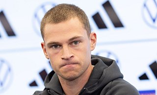 DFB-Kapitän Kimmich wünscht sich eine größere Trennung von Fußball und Politik. - Jürgen Kessler/dpa