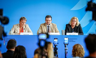 Die Ampel ist sich einig: Aus Solingen werden Konsequenzen gezogen - Kay Nietfeld/dpa
