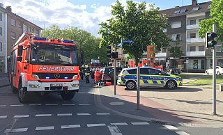 Der Einsatz dauerte gut eine halbe Stunde, der Verkehr floss auf einer Spur weiter. - Christian Bröder