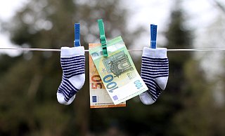 Unter anderem Familien im Leistungsbezug will der Kreis unterstützen, aber nicht nur die. - Felix Eisele