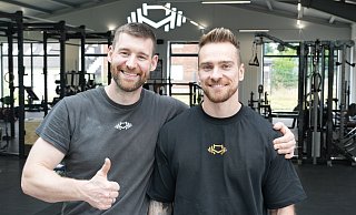 Die Gründer des neuen Fitnessstudios in Enger, Robin Stoltze (r.) und Sebastian Möcker, präsentieren ihre moderne Trainingsfläche im ehemaligen Aldi-Gebäude. - Juri Bürgin Die Gründer des neuen Fitnessstudios in Enger, Robin Stoltze (r.) und Sebastian Möcker, präsentieren ihre moderne Trainingsfläche im ehemaligen Aldi-Gebäude. - Juri Bürgin