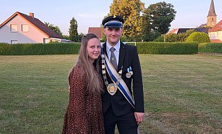 Finn und Marion Nolte regieren die Schützen in Lütgeneder. - Schützen Lütgeneder