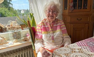 Lydia Zoche war ihr ganzes Leben sehr aktiv. Bis heute, mit 100 Jahren, geht sie regelmäßig zum Turnen. - Shannon-Lee Bendig Lydia Zoche war ihr ganzes Leben sehr aktiv. Bis heute, mit 100 Jahren, geht sie regelmäßig zum Turnen. - Shannon-Lee Bendig