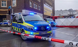Der Jahnplatz in Bielefeld musste wegen eines Notarzteinsatzes teilweise gesperrt worden. - Paul Brinkmann