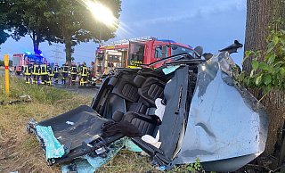 Schwerer Unfall mit eingeklemmter Person in Bielefeld. - Jürgen Mahncke