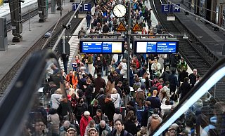 Jeden Tag fahren hunderte Züge am Hamburger Hauptbahnhof. - Marcus Brandt/dpa
