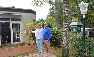 Direkt am Wald und doch im Zentrum Sennestadts liegt das Café Wald-Eck, das auf eine lange Tradition zurückblicken kann. - Sibylle Kemna