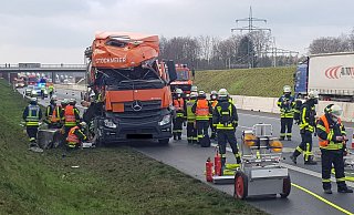 Weil der Fahrer des Lkw Geräusche in seinem Fahrzeug hörte, bremste dieser ab. - Andreas Eickhoff