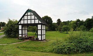 Hier an der Lübbecker Straße in Lashorst soll das neue Gerätehaus für die Löschgruppen Hedem-Lashorst und Getmold entstehen. - Michael Grundmeier