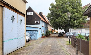 Ruhige Gasse: Die Kleine Mauerstraße verbindet die Steinstraße mit der Brudtlachtstraße. - Foto: Kiel-Steinkamp