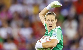 Im EM-Halbfinale gegen Spanien noch im Tor: Stammkeeperin Ann-Katrin Berger fehlt der DFB-Auswahl. - Michael Buholzer/KEYSTONE/dpa