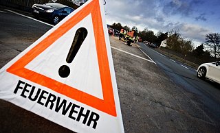 Die Ölspur war so lang, dass neben der kompletten Talbrückenstraße auch ein Teil der Herforder Straße gesperrt werden musste. - Symbolfoto: Gerald Dunkel